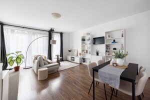 Veres projekt nappali Home Staging után