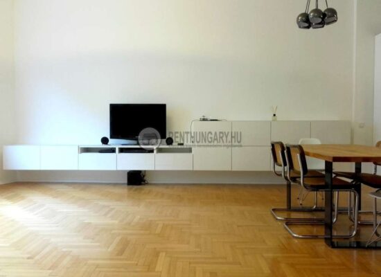 Tátra projekt nappali Home Staging előtt